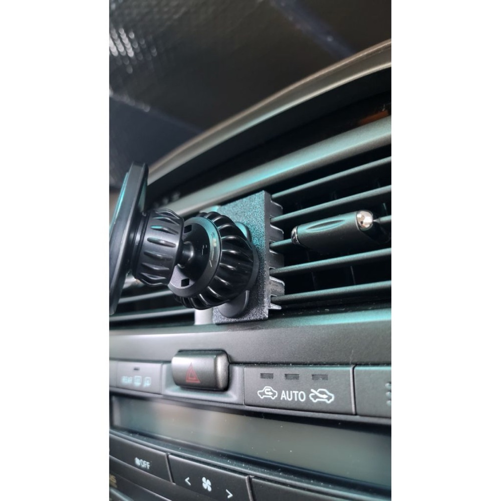 Lexus LS430 Hava Menfezi Telefon Tutucu Takviye Parçası görsel 2