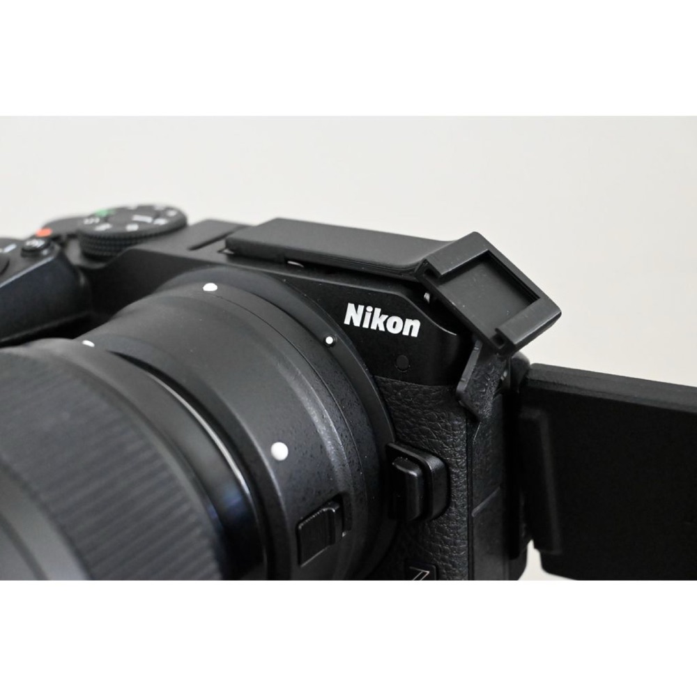 Nikon Z30 için Soğuk Ayak Kaydırma Braketi (Gimbal ve Harici Mikrofon İçin)