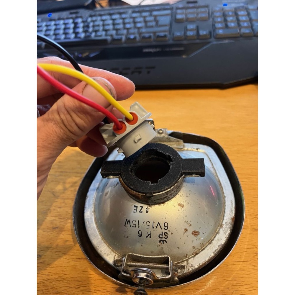 Suzuki K50 Far Ampul Adaptörü görsel 2