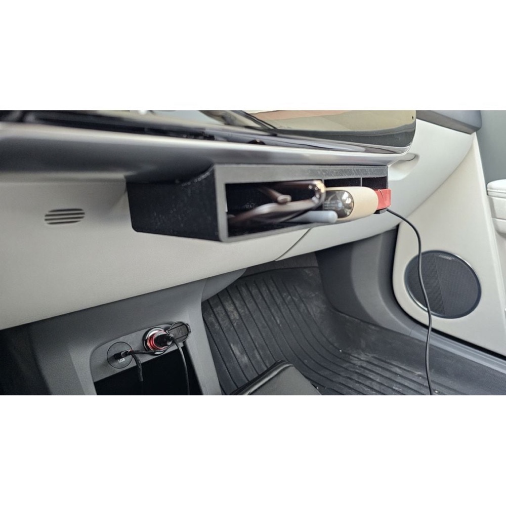 Hyundai Ioniq 5 Torpido Telefon Tutucusu görsel 3