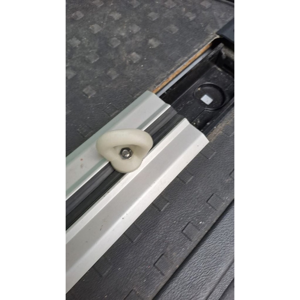 VW T5/T6 Zemin Ray Kancas görsel 2