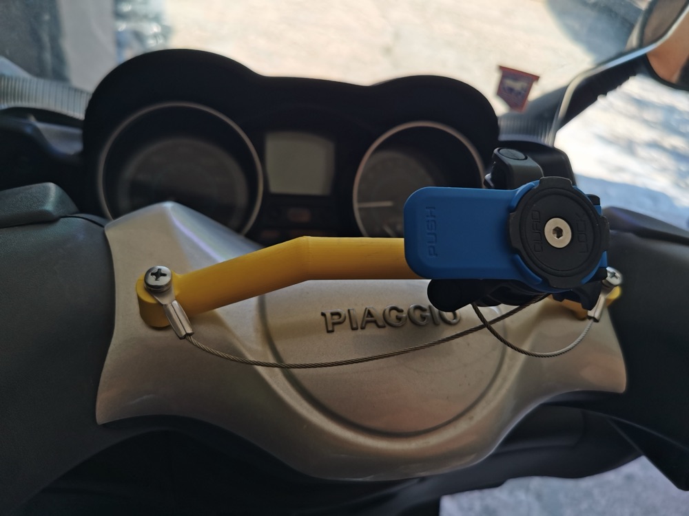 Piaggio X-Evo Telefon Tutucu Bar görsel 4