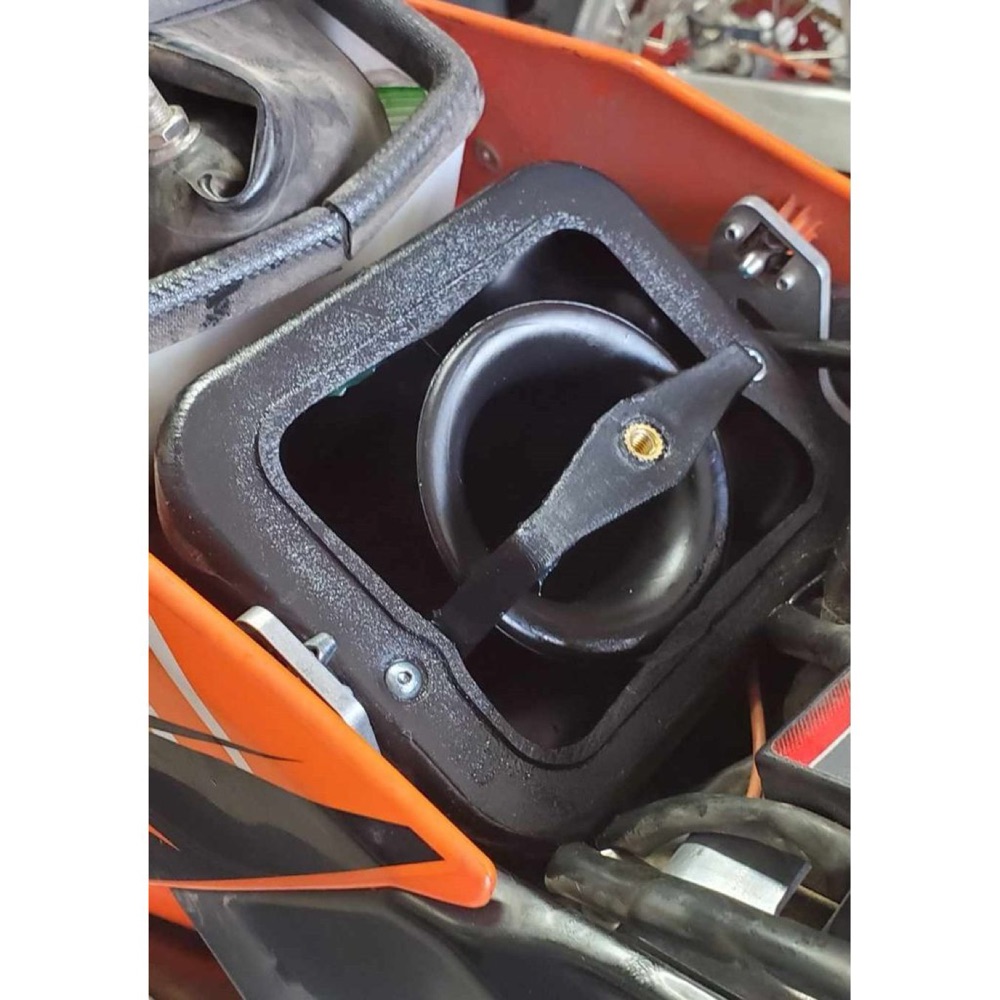 KTM 690 Hava Filtresi Braketi görsel 2