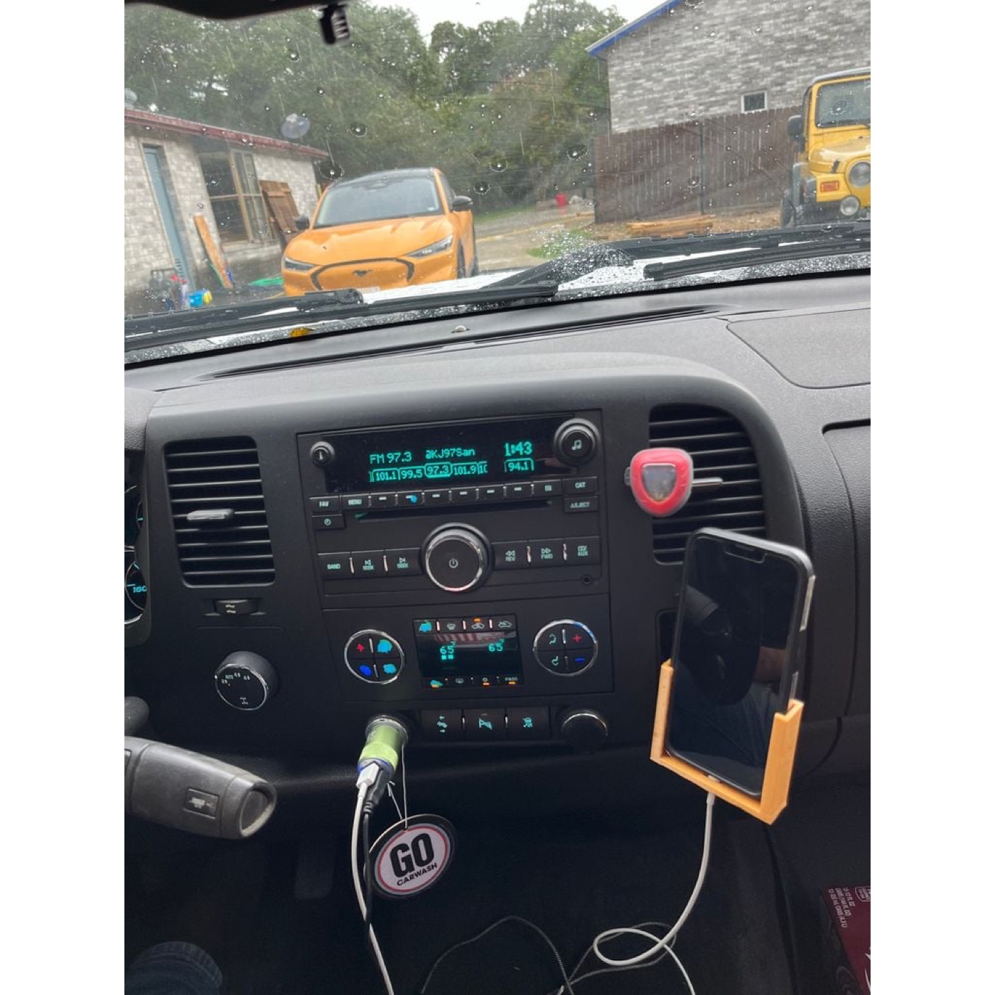 Chevrolet Silverado Telefon Tutucu (2007-2013) görsel 2