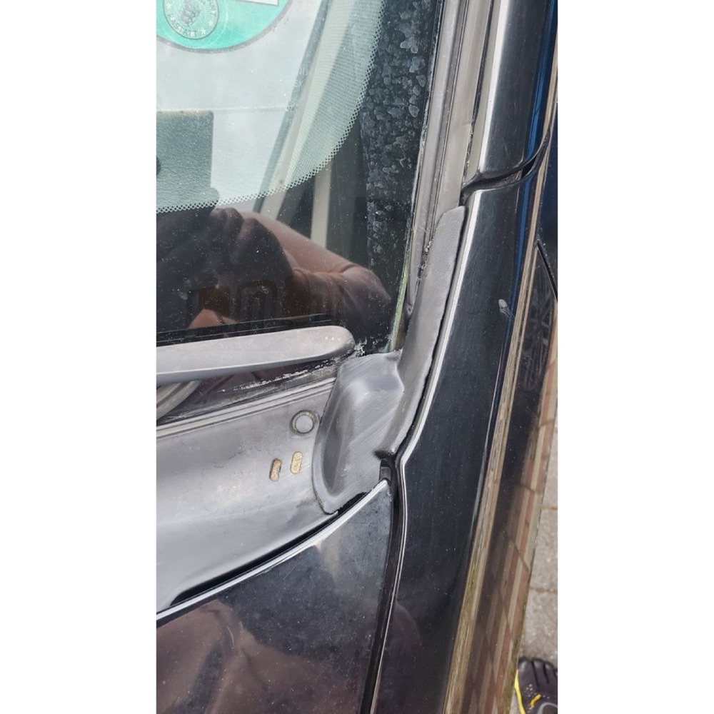 Subaru Legacy Plastik Kaplama Parçası görsel 2