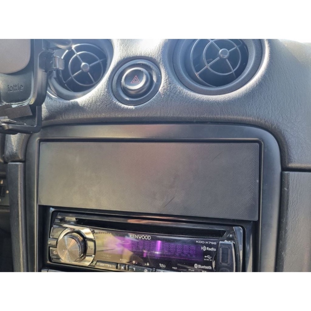 Mazda Miata MX-5 NB2 Radyo Kör Plakası görsel 2
