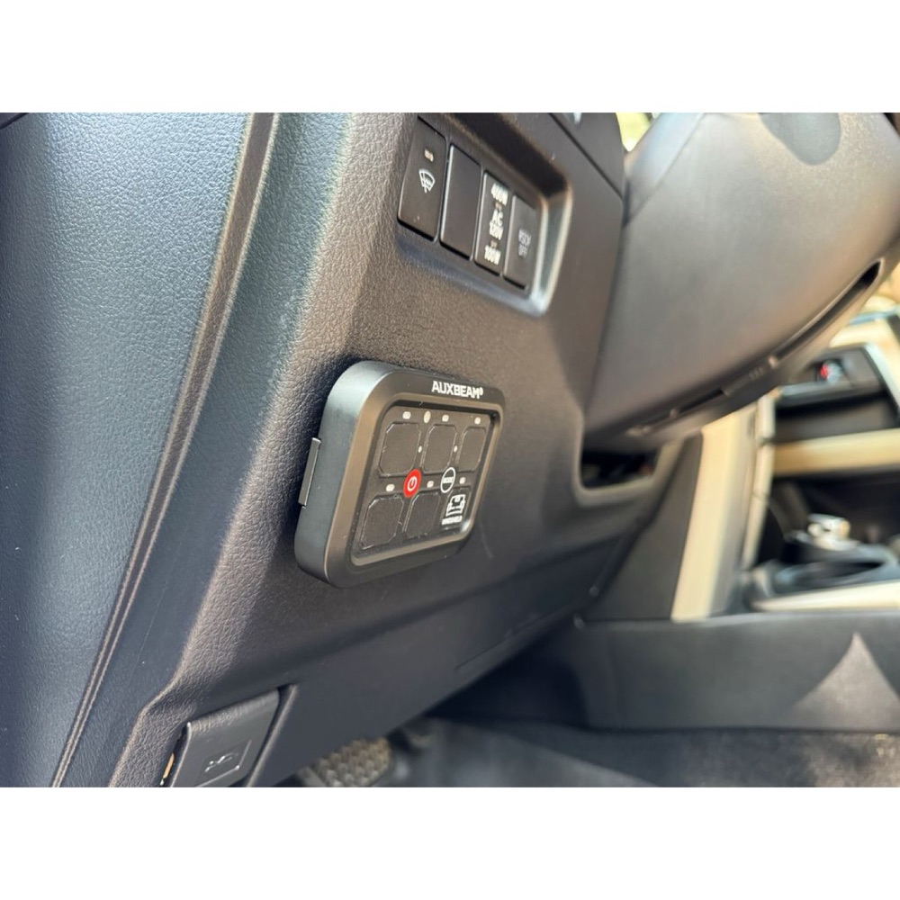 Toyota 4Runner Auxbeam RA60 6'lı Anahtar Paneli (Delme Gerektirmez) görsel 2
