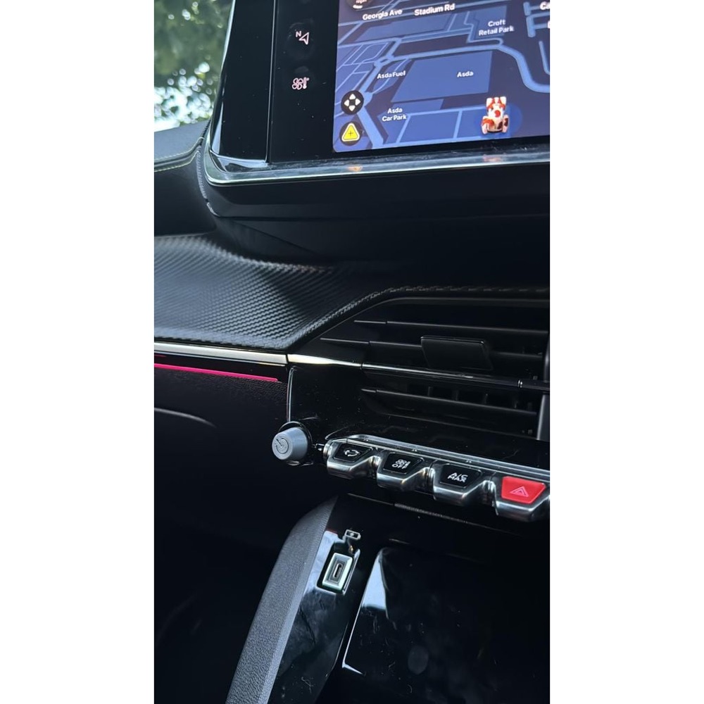 Peugeot 208 Radyo Açma Düğmesi görsel 2