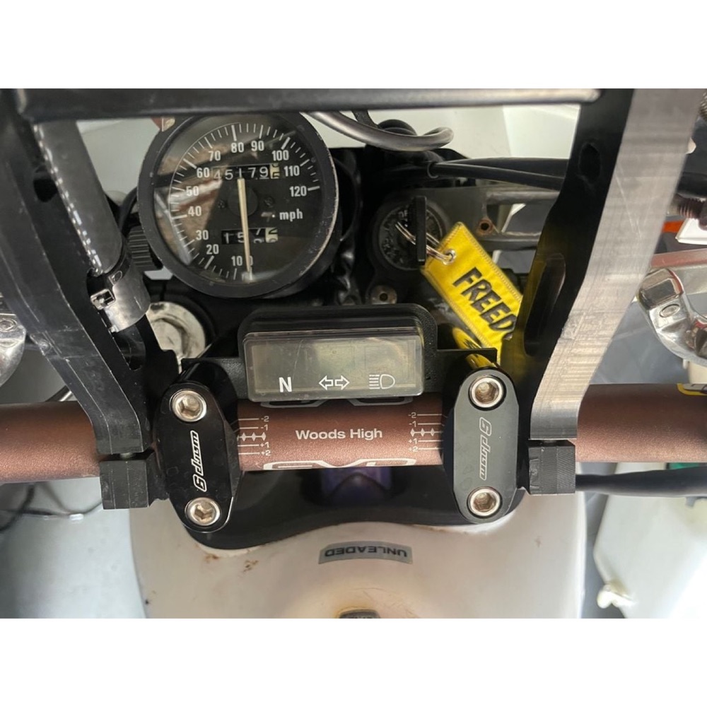 Suzuki DR650 Sinyal Taşıma Braketi görsel 3
