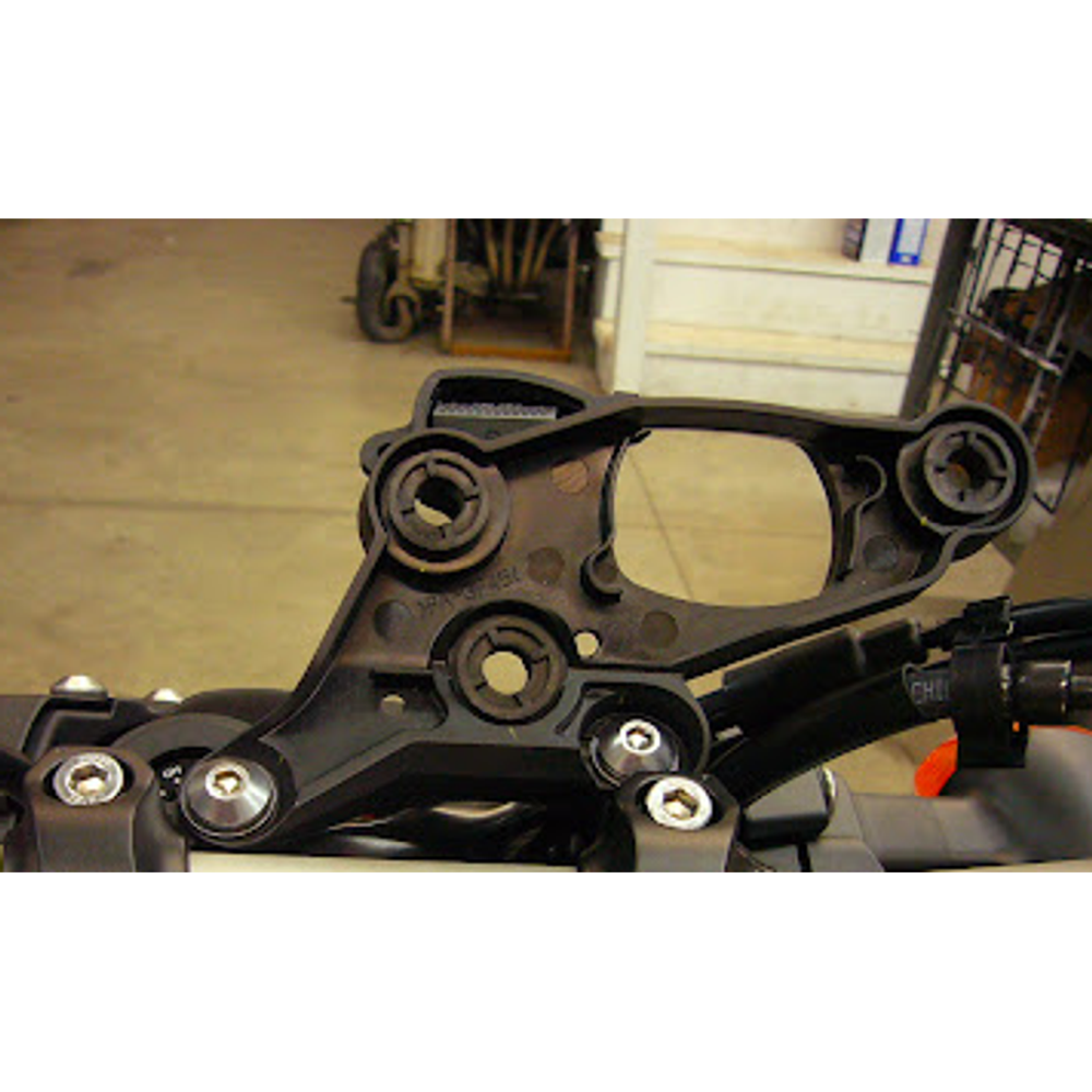 Yamaha MT-09/FZ-09 Gösterge Montaj Braketi görsel 2