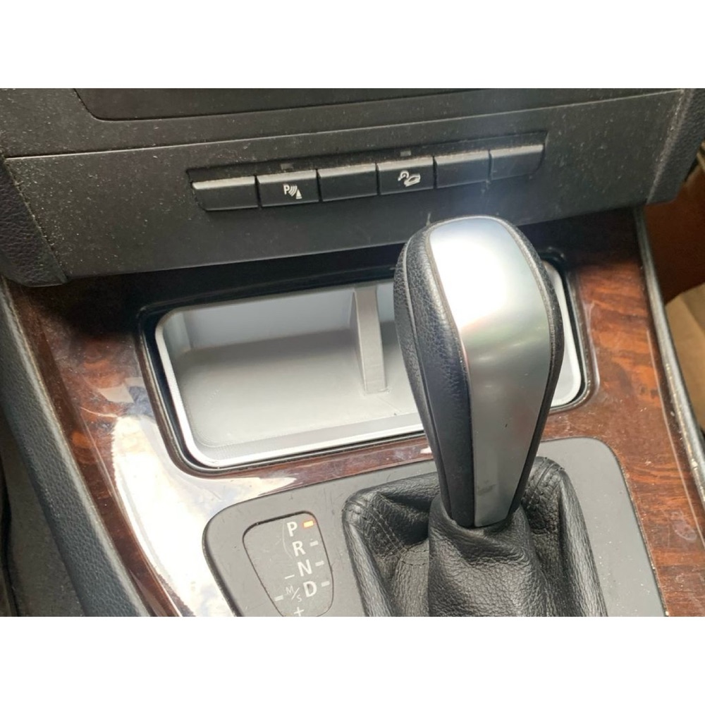 Telefon Tepsisi (BMW 3 Serisi Uyumlu, Küllük Yerine)