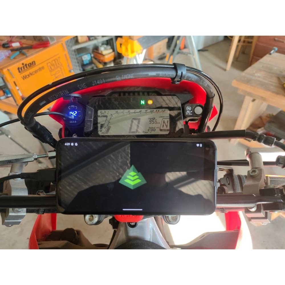 Honda CRF300L USB Şarj Konsolu Tutucusu görsel 3