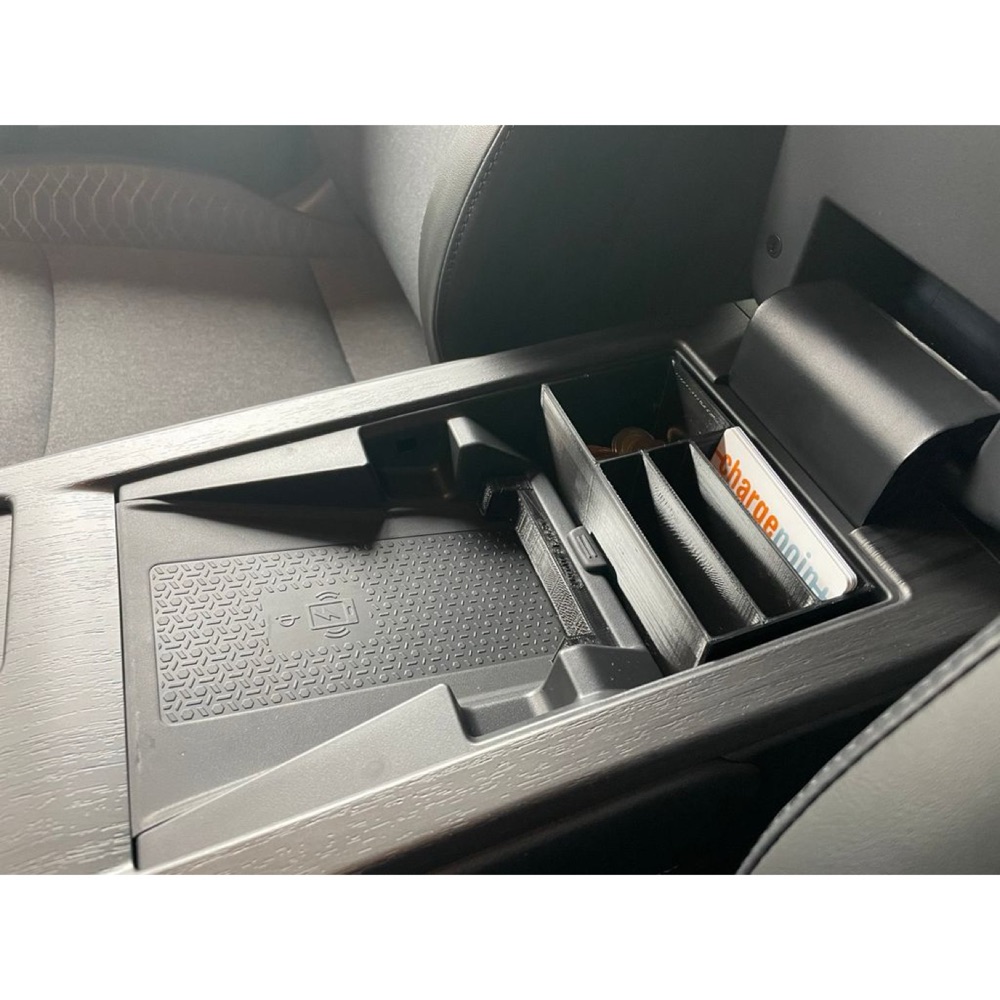 Nissan Ariya kolçak düzenleyici