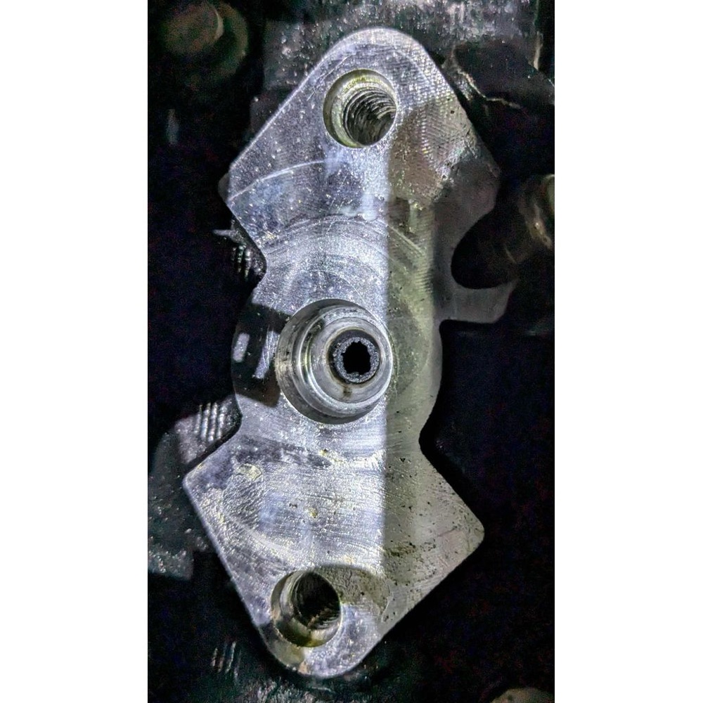 Evinrude E-TEC Enjektör Temizleme Kapağı