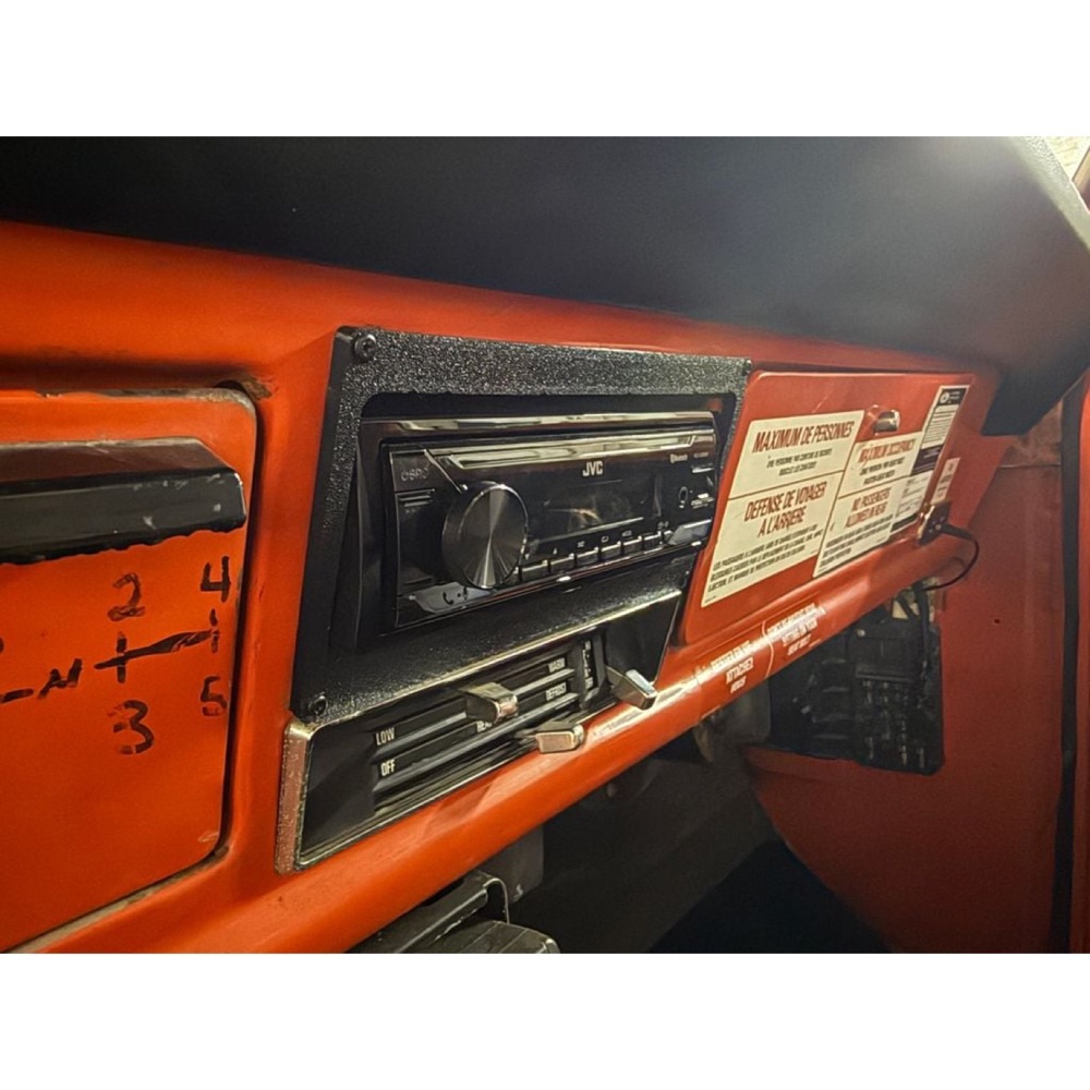 Ford Kamyonet (1973-1979 Kasa) Tek DIN Teyp Montaj Adaptörü