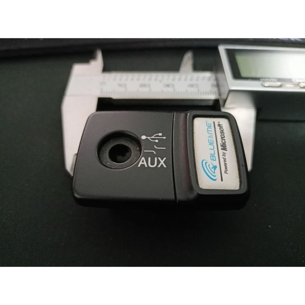 Fiat Punto AUX / USB Soketi Maskesi görsel 4