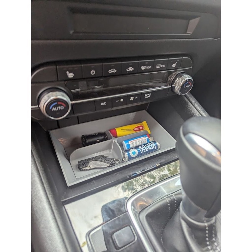 Mazda CX-5 Ön Bölme Düzenleyici görsel 3