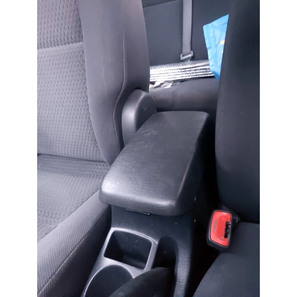 Toyota Matrix Orta Konsol Menteşesi görsel 4