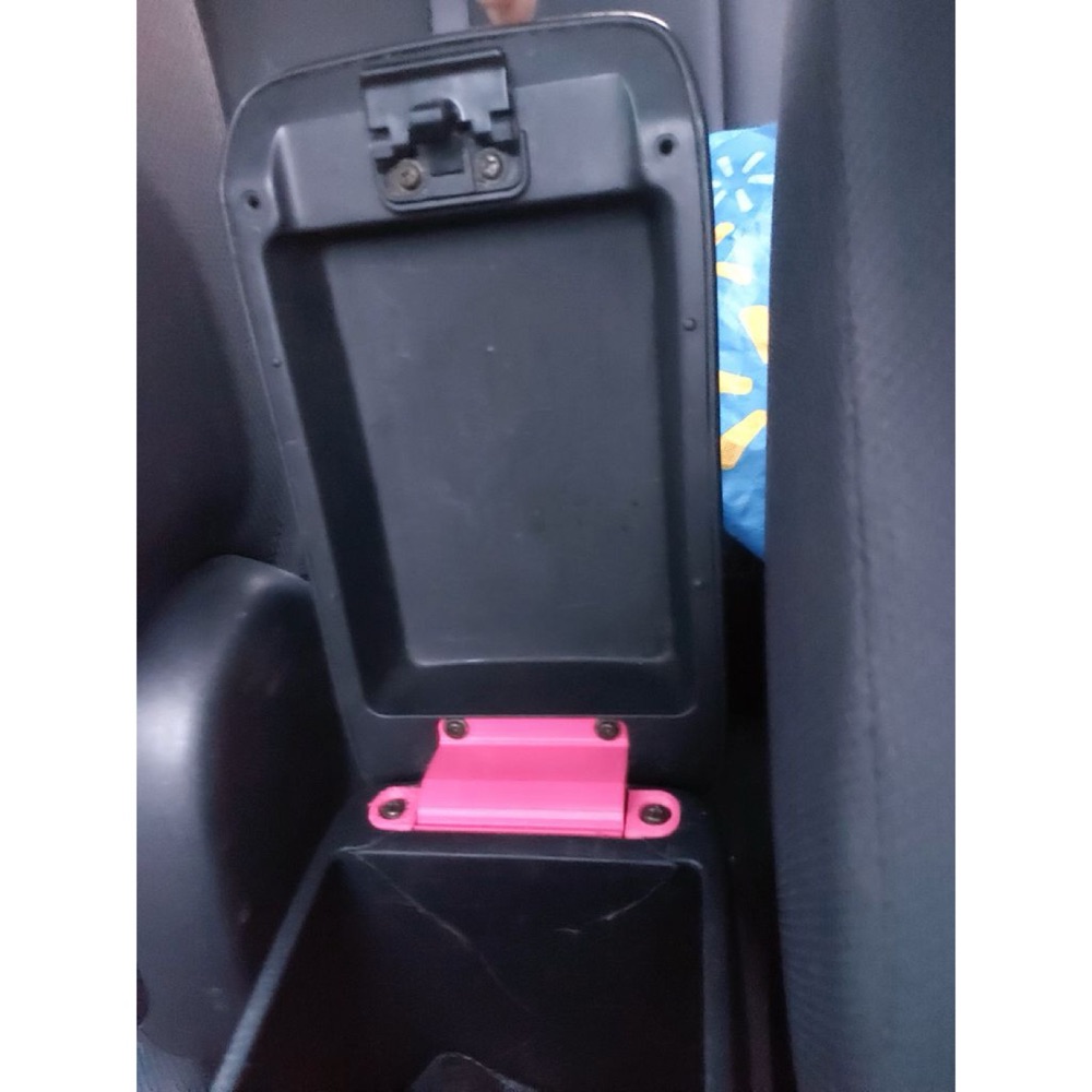 Toyota Matrix Orta Konsol Menteşesi görsel 5