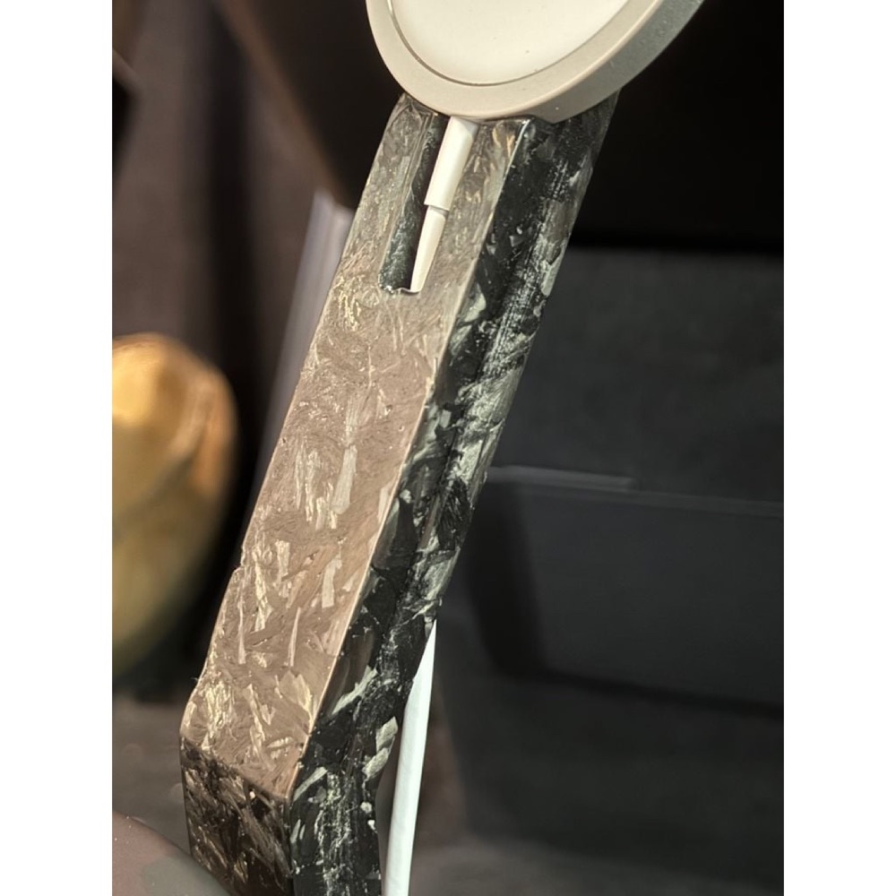Apple MagSafe Şarj Tutucusu (BMW i3 Uyumlu)