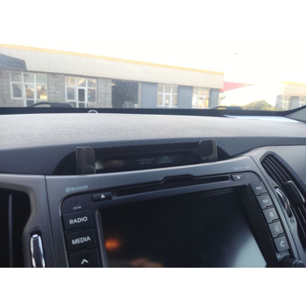 Kia Sportage Torpido Telefon Desteği (Sağ-Sol Takım) görsel 2