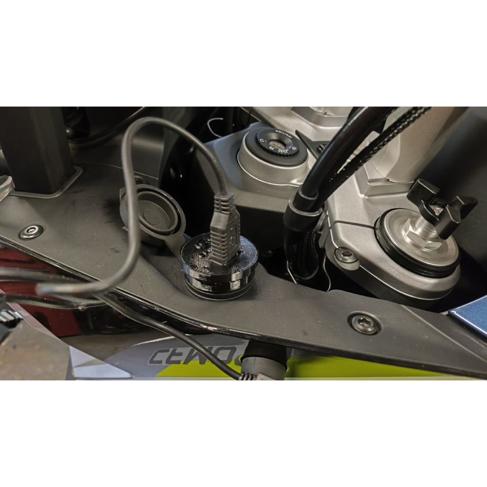 CFMoto MT800 USB Çıkışı Koruma Kapağı (Tekli)