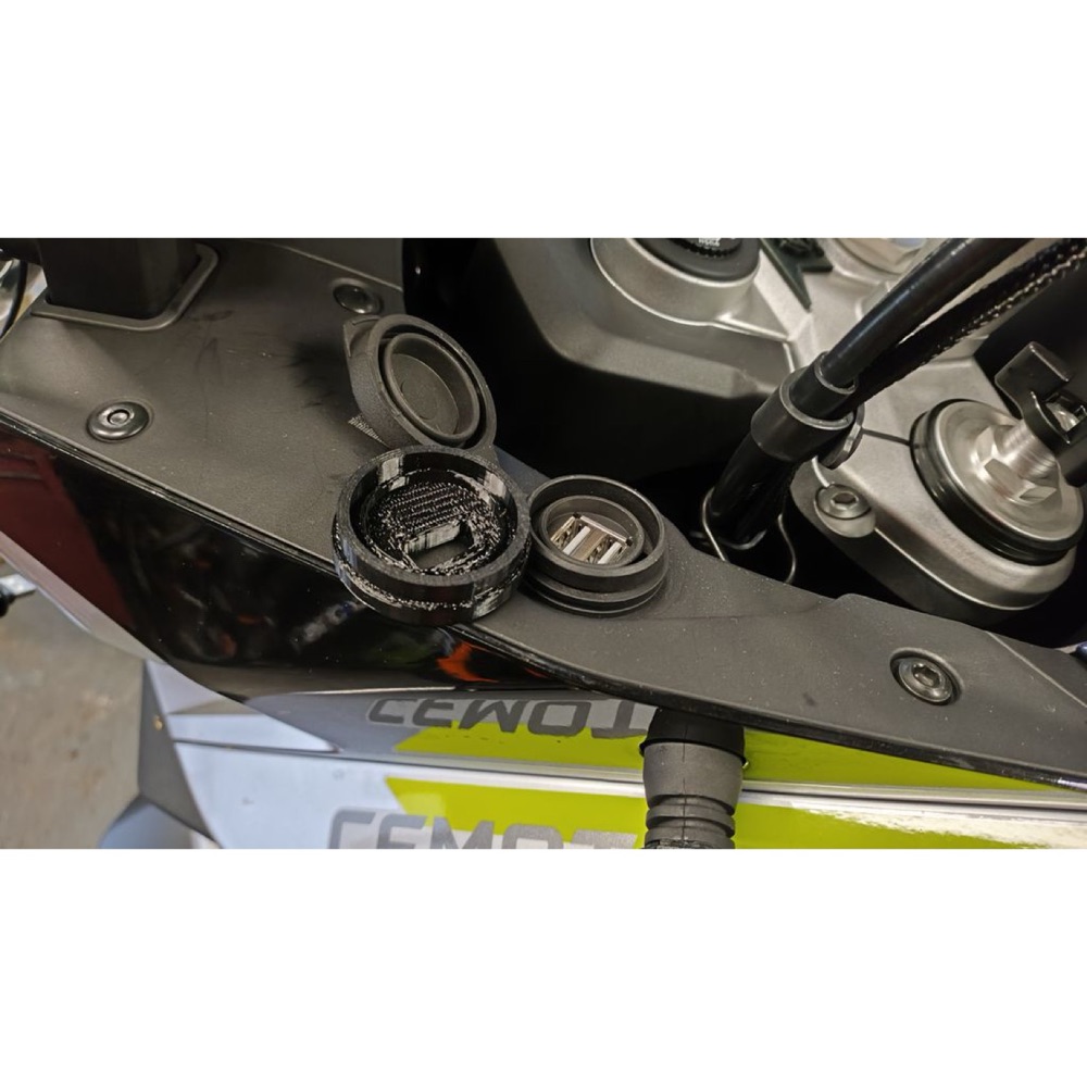 CFMoto MT800 USB Çıkışı Koruma Kapağı (Tekli) görsel 4