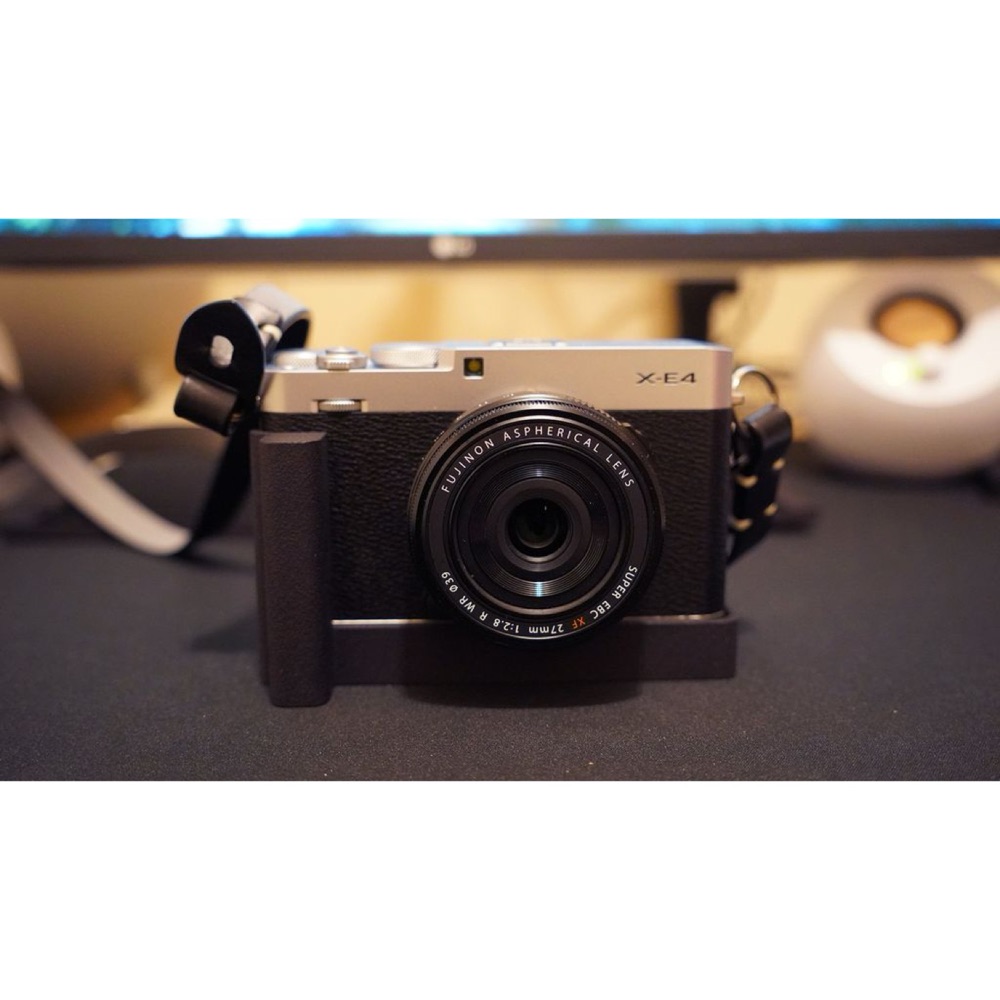 Fujifilm X-E4 El Tutamağı görsel 1