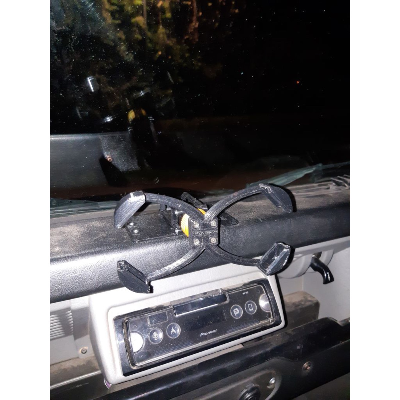 Land Rover Defender Telefon Tutucu