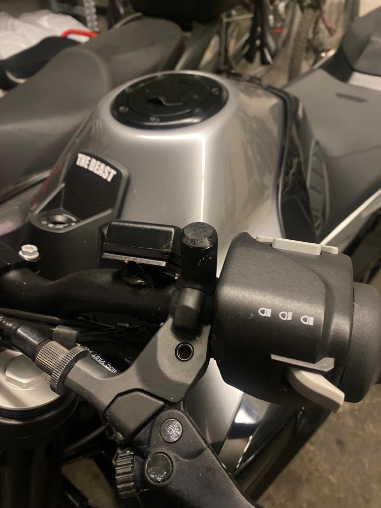 KTM Duke 790 Ayna Yuvası Tapası görsel 3