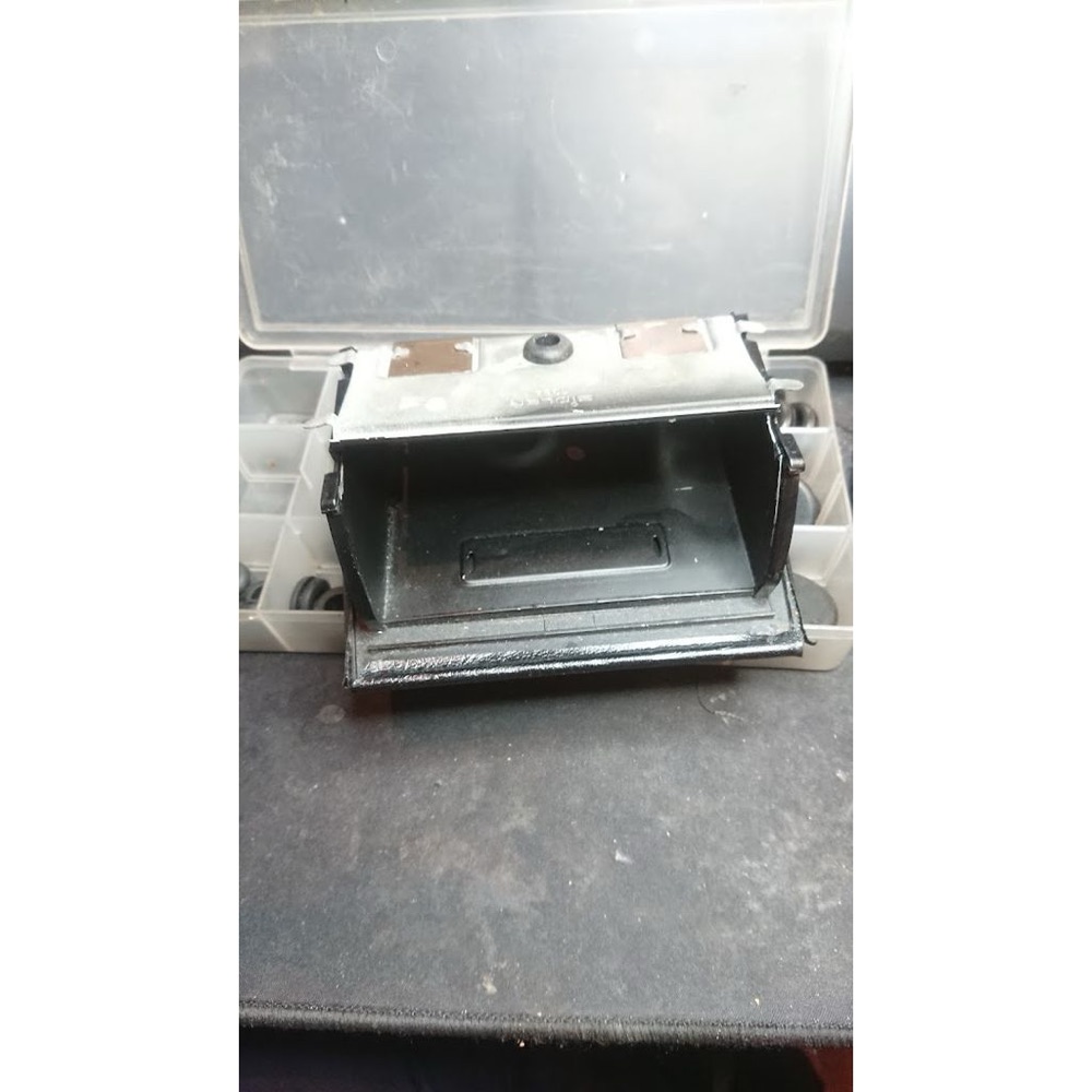 Volvo 740 / 760 / 940 / 960 Arka Küllük USB Paneli görsel 2