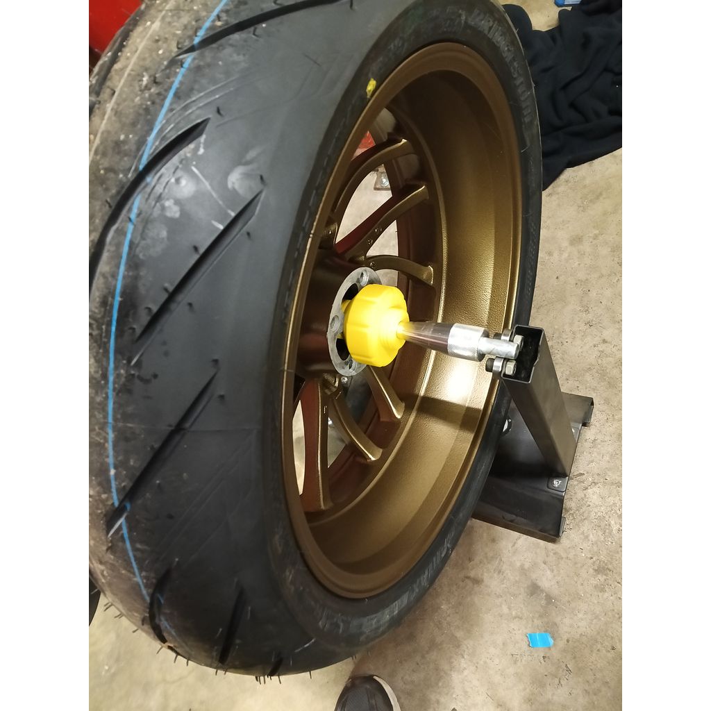Triumph Speed Triple Tekerlek Balans Aleti görsel 3