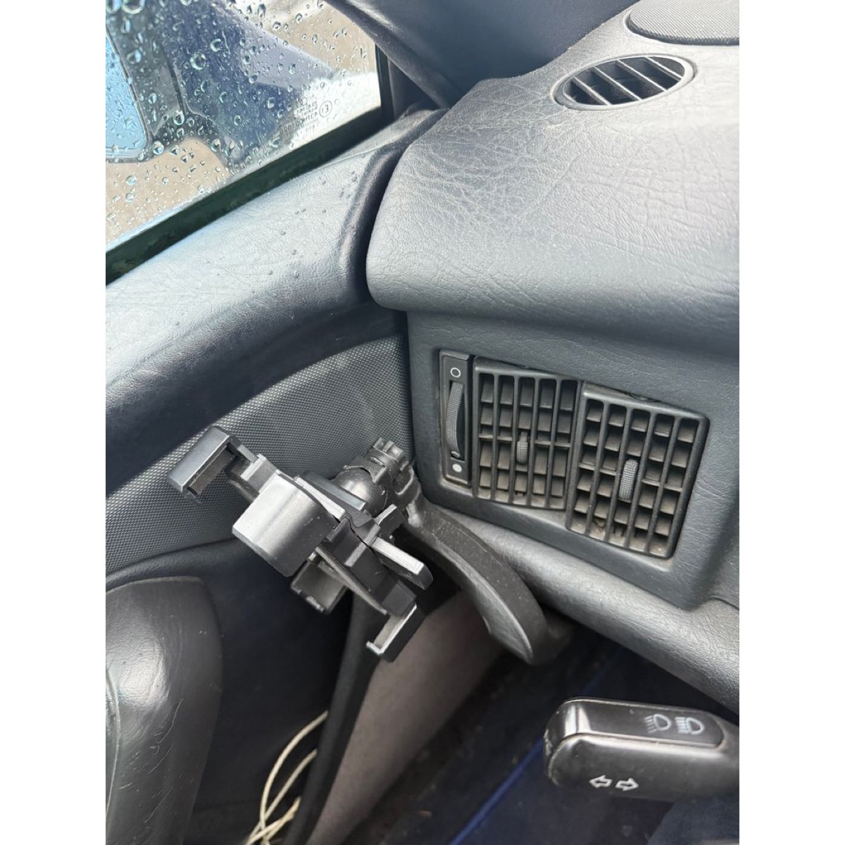Audi 80 Telefon Tutucusu görsel 2