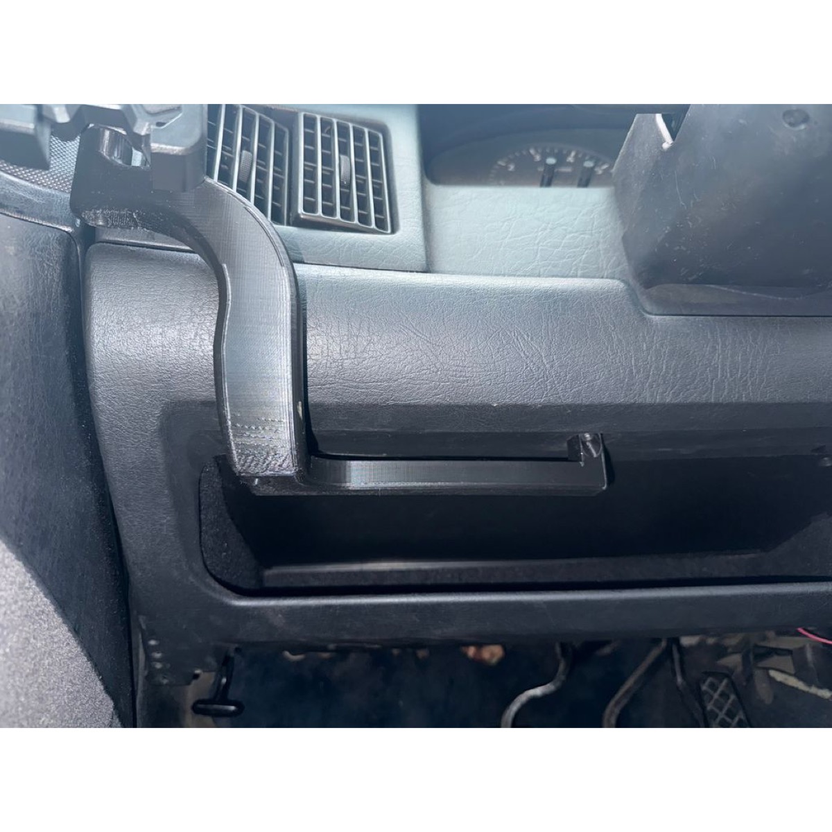 Audi 80 Telefon Tutucusu görsel 3
