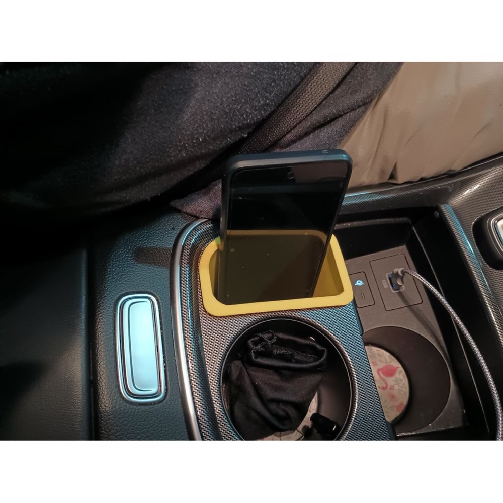 Hyundai Santa Fe 2023 Telefon Gözü Eklentisi görsel 4