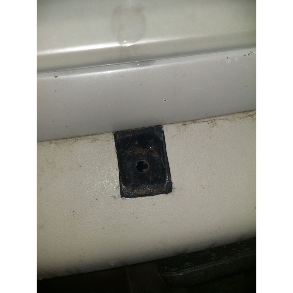 Mitsubishi Pajero IO Ek Far Ara Takozu görsel 4