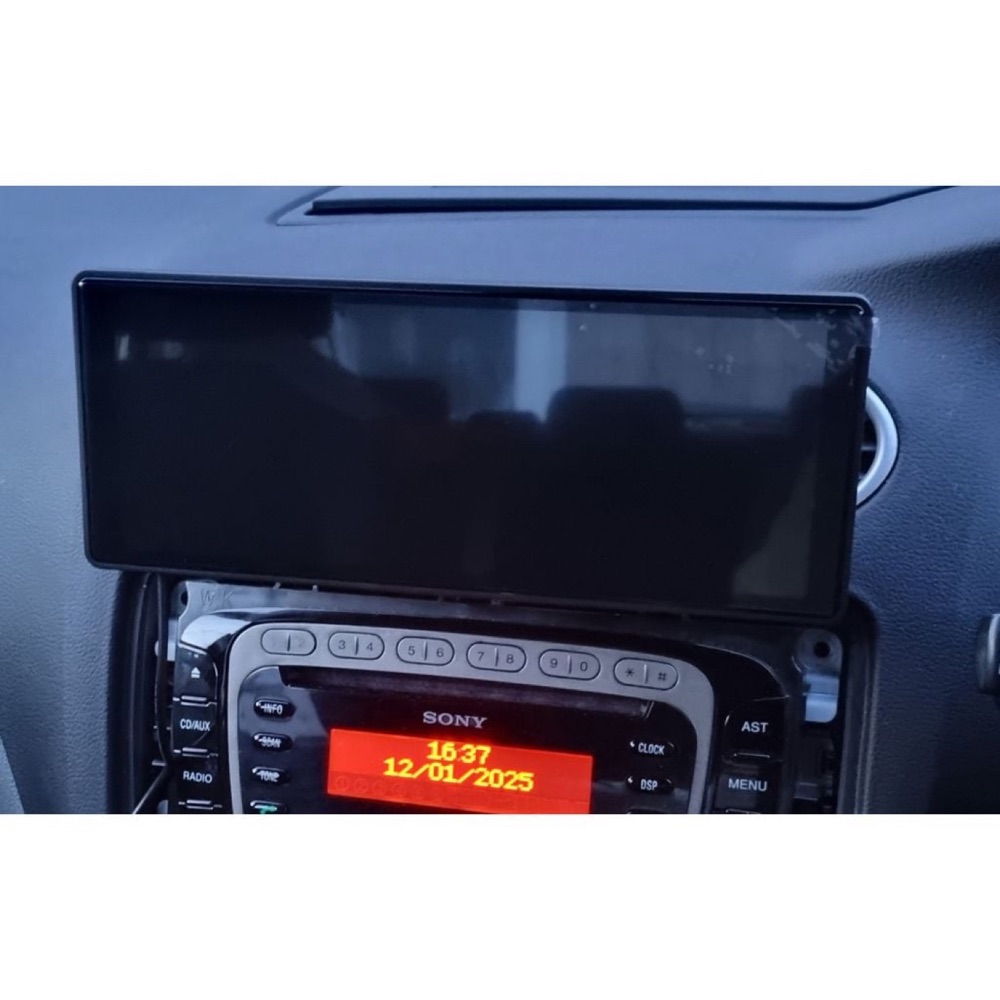 Ford Focus Mk2 Harici Multimedya Ekranı Tutucu (Hafif Sağa Eğik Versiyon)