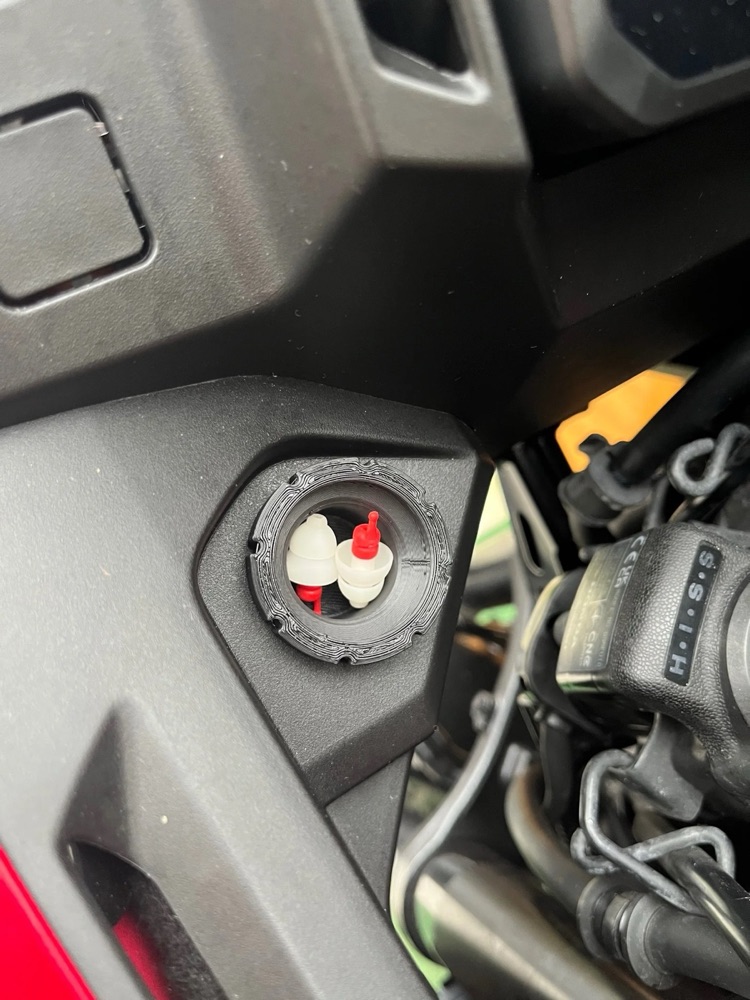 Honda NX500 Yardımcı Priz Deliği Kulak Tıkacı Saklama Tapası