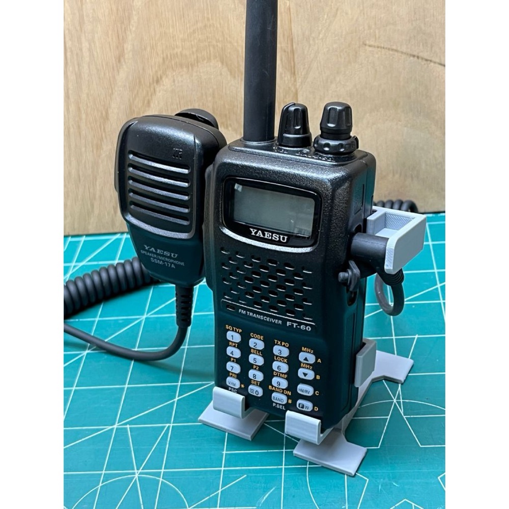 Yaesu FT-60 Masa Standı