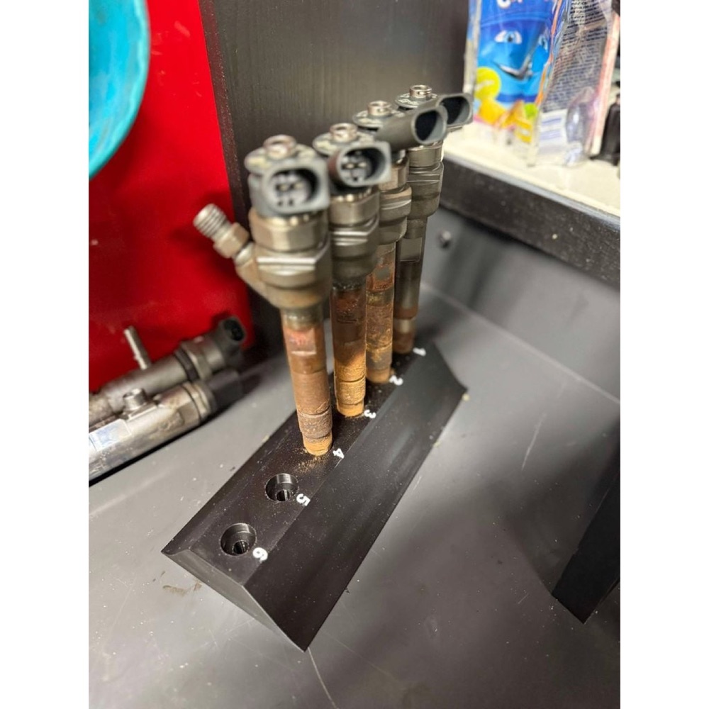 Enjektör Tutucu Rafı (BMW N47/N57 Motor Uyumlu)