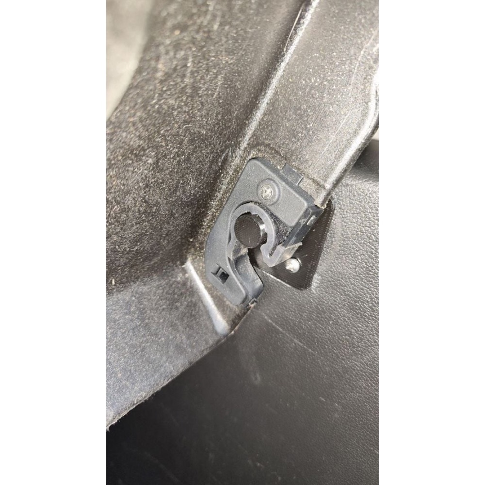 Hyundai Kona Arka Raf Tutucusu görsel 2
