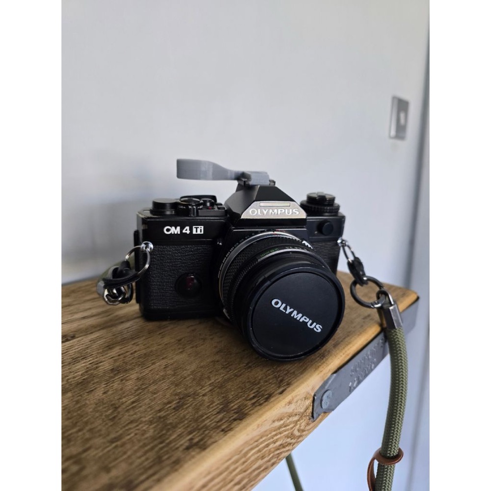 Olympus OM-4Ti Sıcak Ayak Gribi (Başparmak Dayanağı) görsel 1
