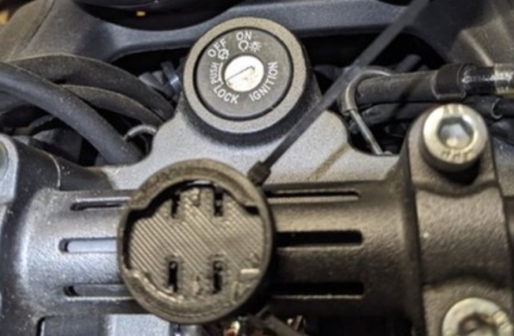 Royal Enfield Himalayan Scram 411 GPS Montajı görsel 3