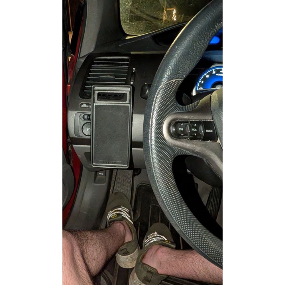 Honda Civic (8. Nesil) Quad Lock Telefon Tutucu görsel 2