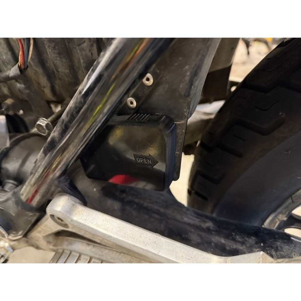 Honda Nighthawk CB650SC Alet Kutusu Kapağı