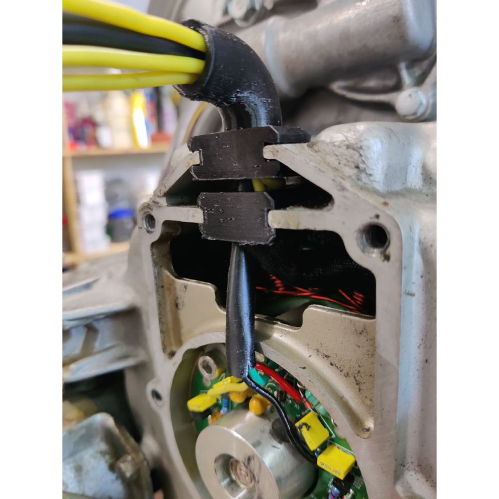 Honda CX500/CX650/GL650 Stator Kablosu Geçiş Lastiği