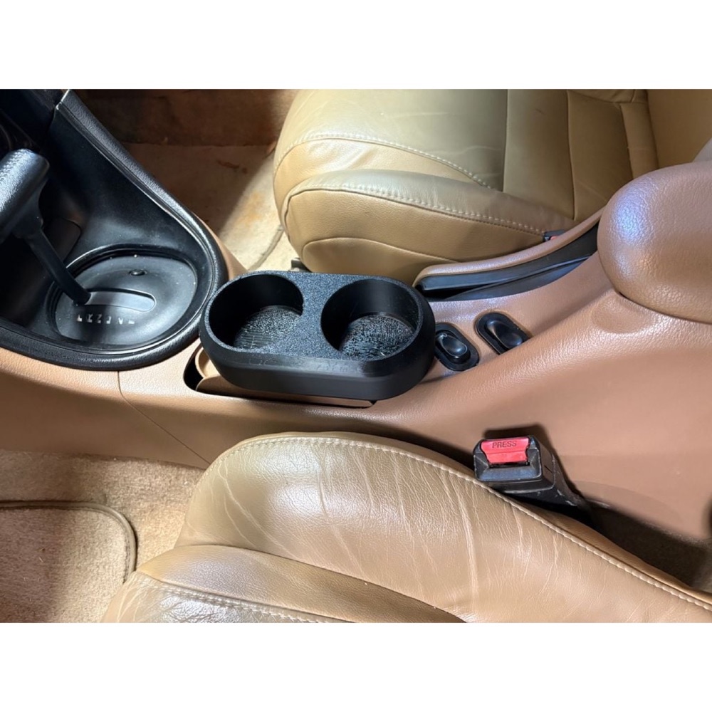 Ford Mustang SN95 Küllük Bardaklık Eklentisi