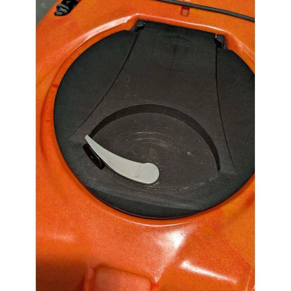 Wilderness Systems Tarpon 100 Kayak Kapak Kilidi görsel 5