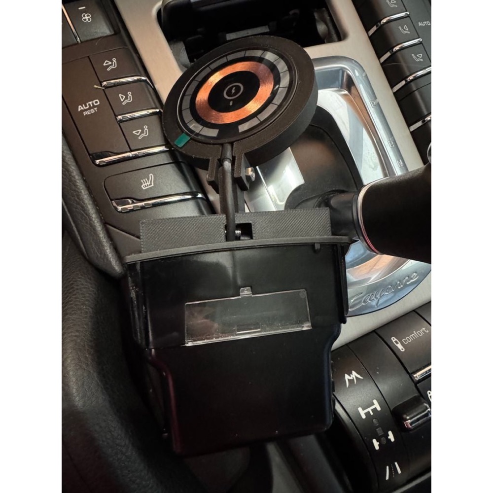 Cayenne Telefon Tutucu görsel 3