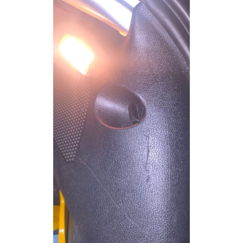 Ford Mondeo MK3 Bagaj Klipsi görsel 2